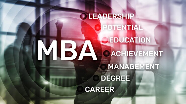 کلاس MBA ماهان برای آموزش مفاهیم مدیریتی، بازاریابی، مالی و رهبری تیم در محیط واقعی کسب‌وکار